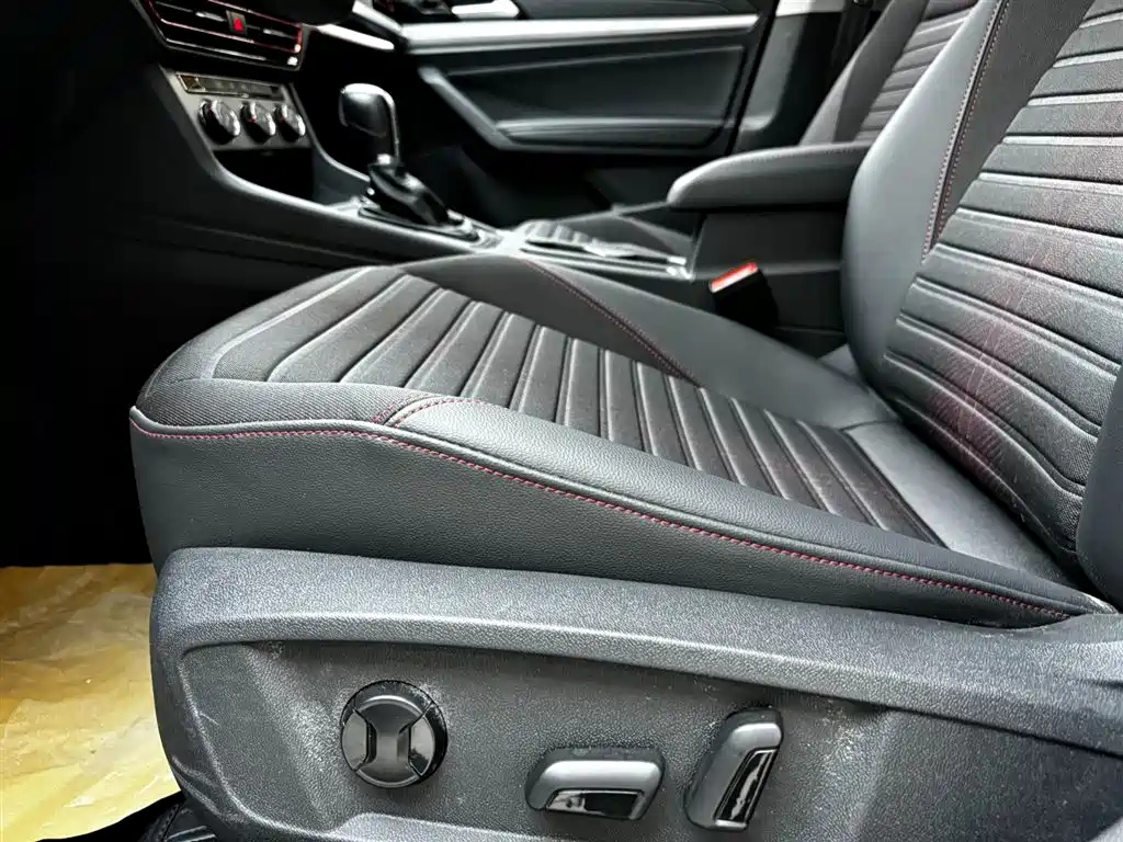 VOLKSWAGEN LAVIDA 2022