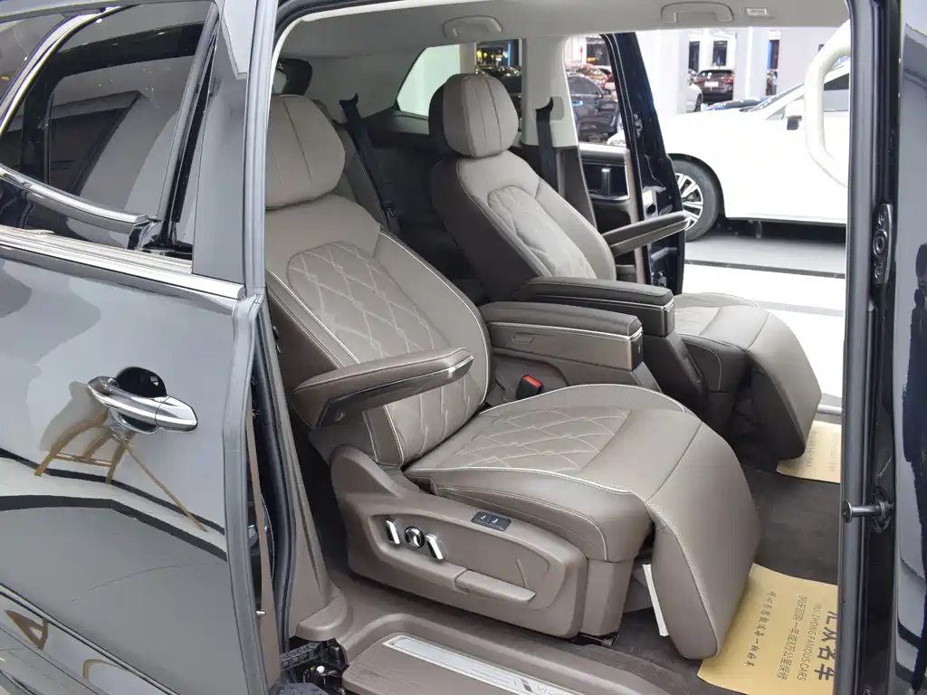 VOLKSWAGEN VILORAN 2024