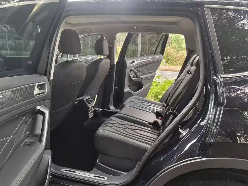 VOLKSWAGEN TIGUAN L 2022