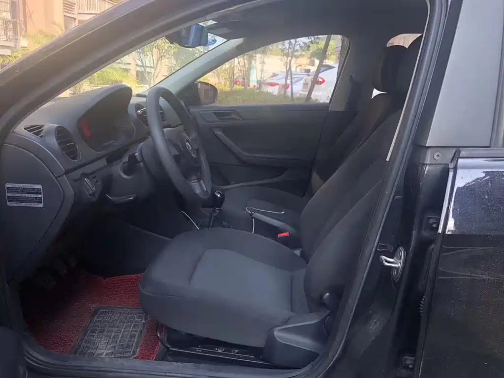 VOLKSWAGEN JETTA 2015