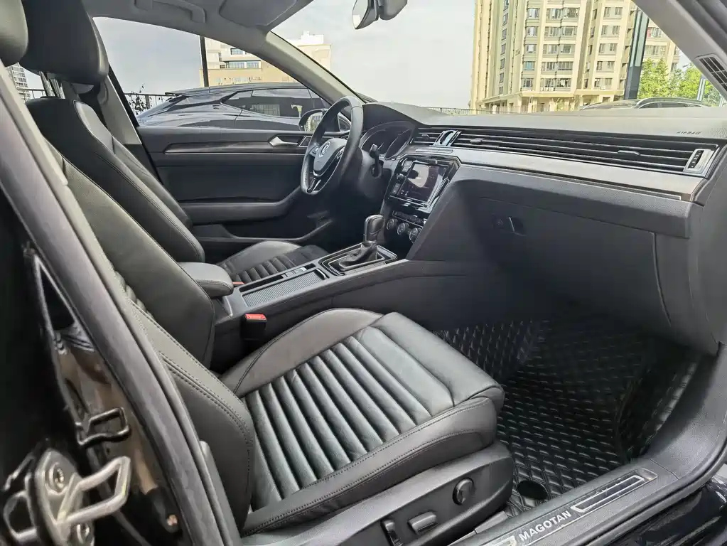 VOLKSWAGEN MAGOTAN 2019