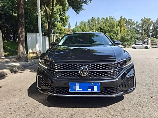VOLKSWAGEN PASSAT 2024