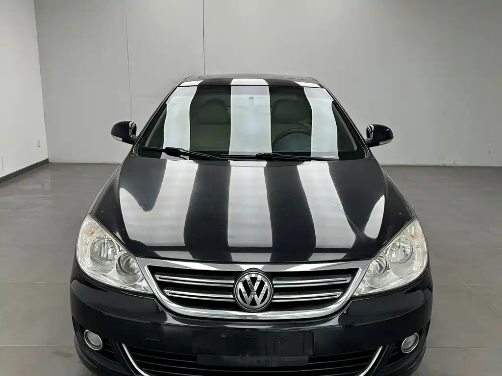 VOLKSWAGEN LAVIDA 2012