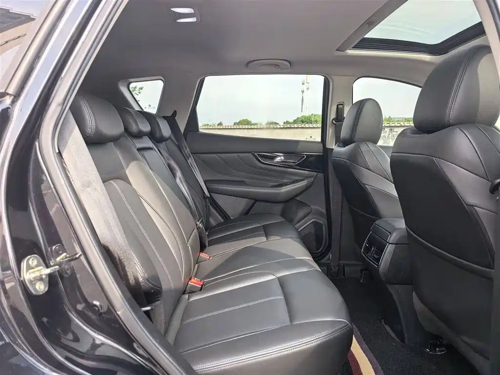 DONGFENG AEOLUS AX7 2019