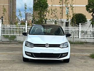 VOLKSWAGEN POLO 2013
