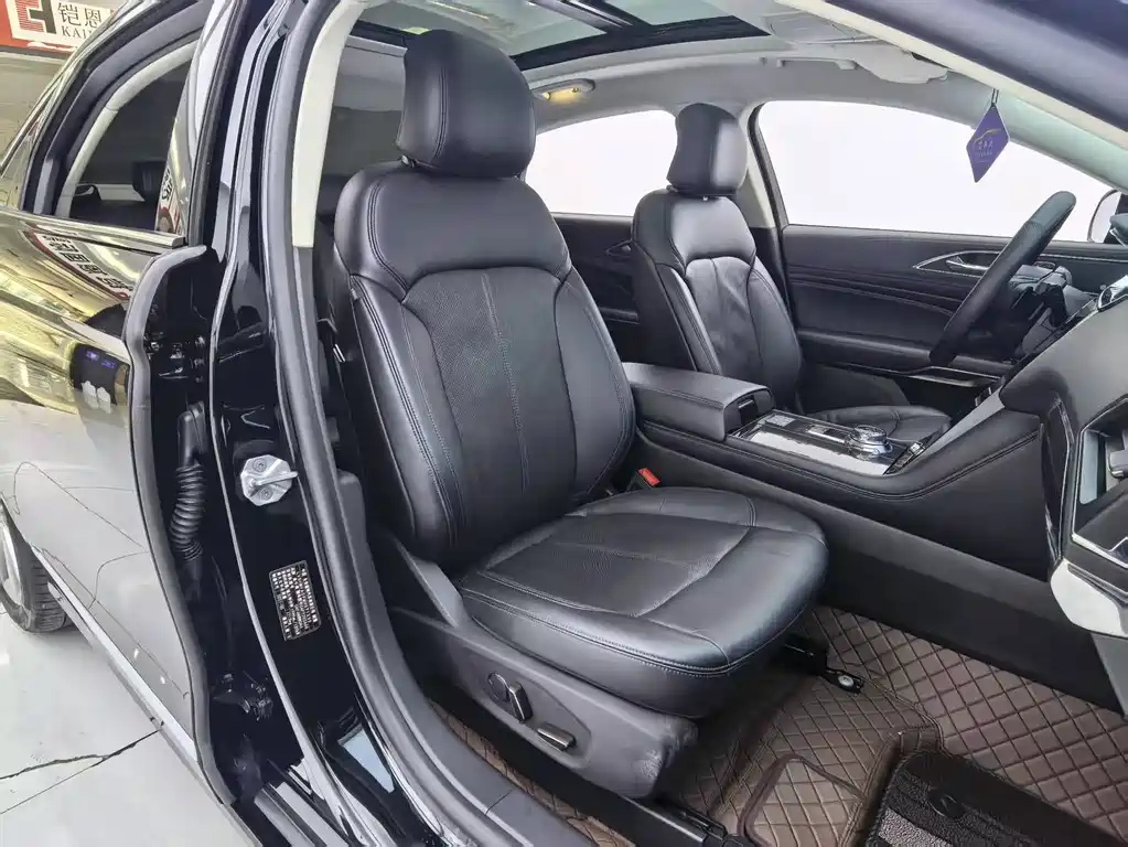 FORD TAURUS 2021