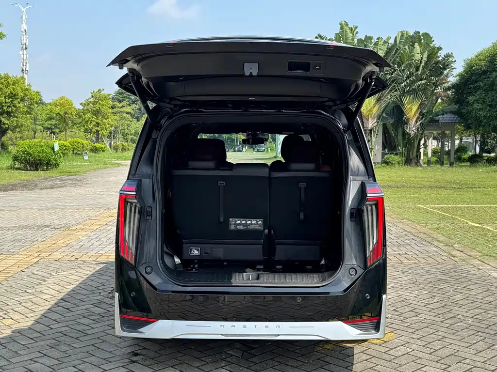 TRUMPCHI M8 2023