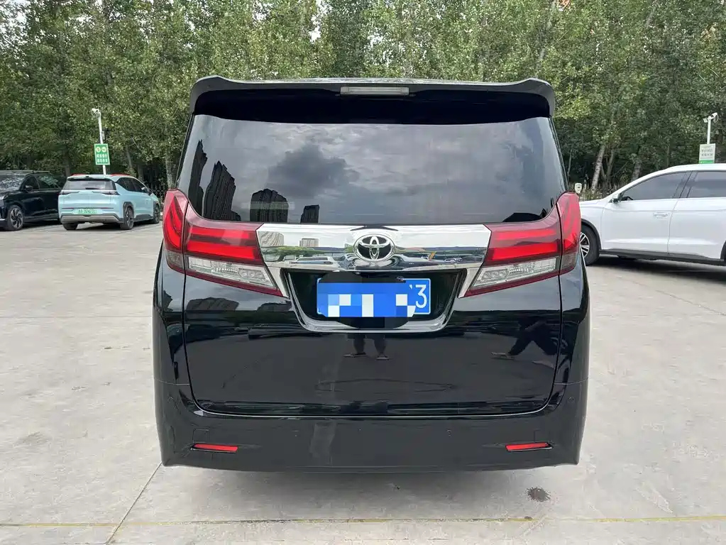 TOYOTA ALPHARD 2018