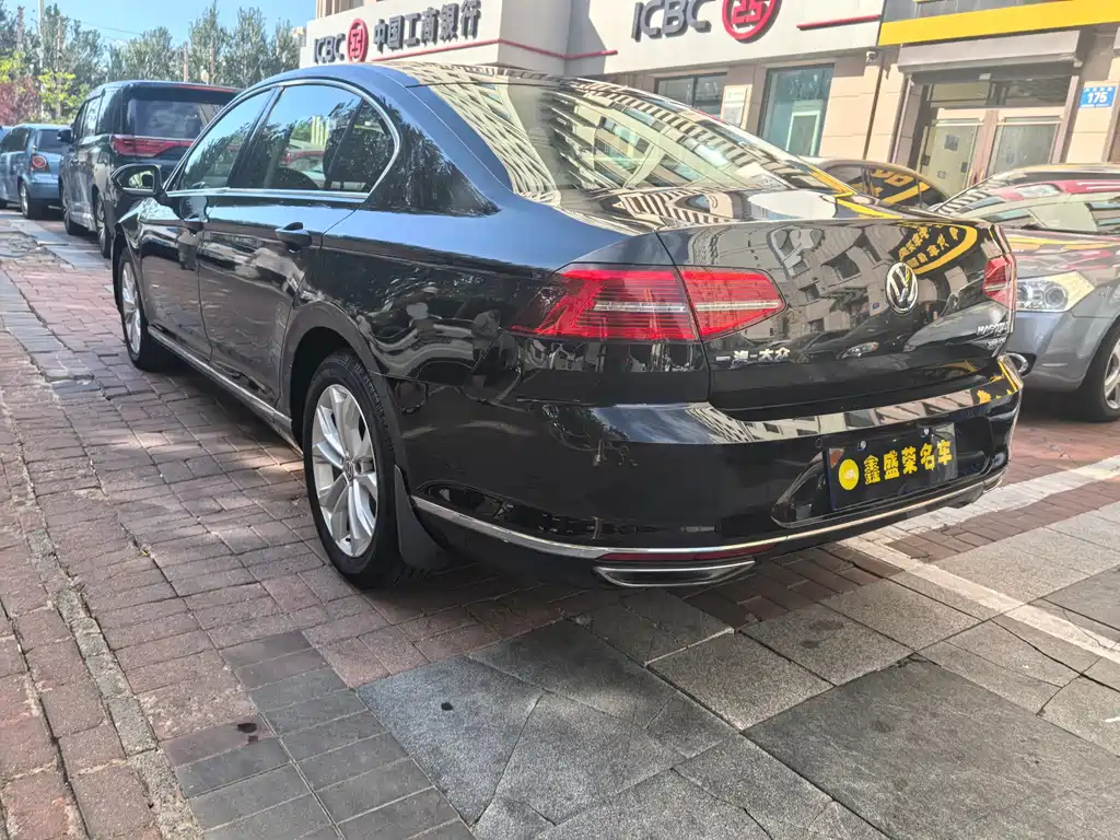 VOLKSWAGEN MAGOTAN 2017