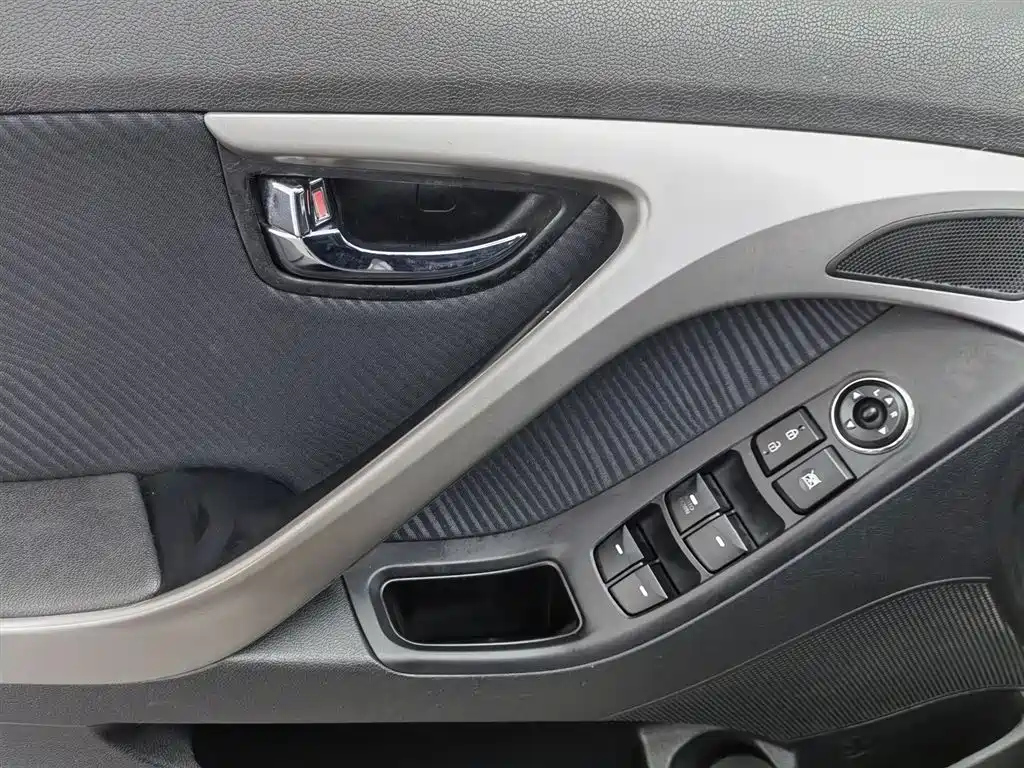 HYUNDAI ELANTRA 2014