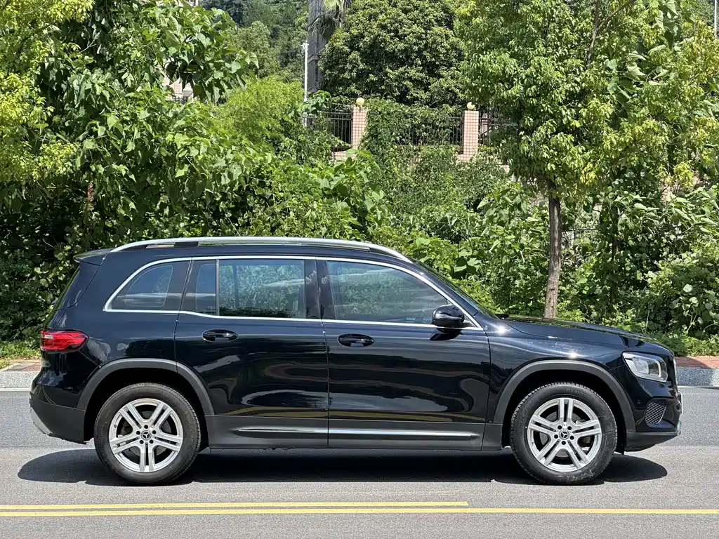 MERCEDES BENZ GLB 2022