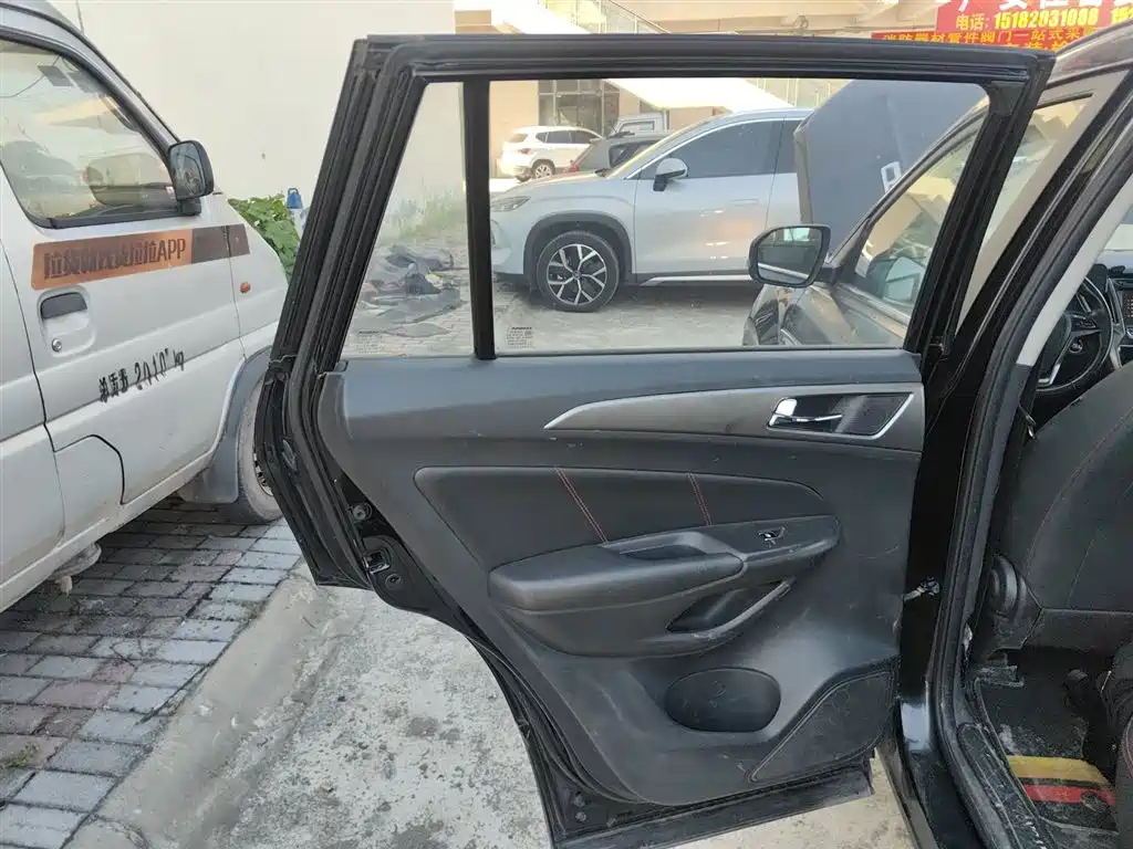 CHANGAN CS75 2016
