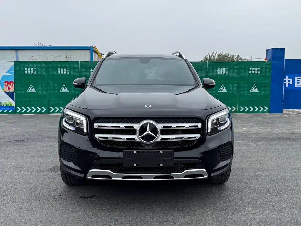 MERCEDES BENZ GLB 2023