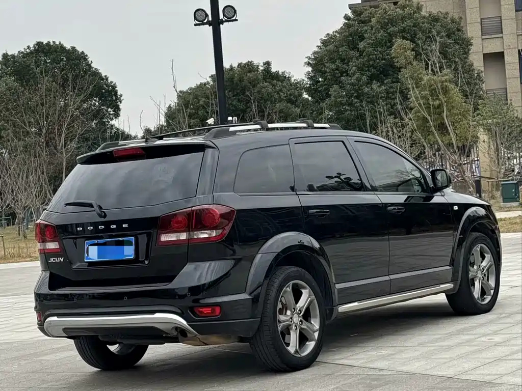 DODGE JCUV 2015