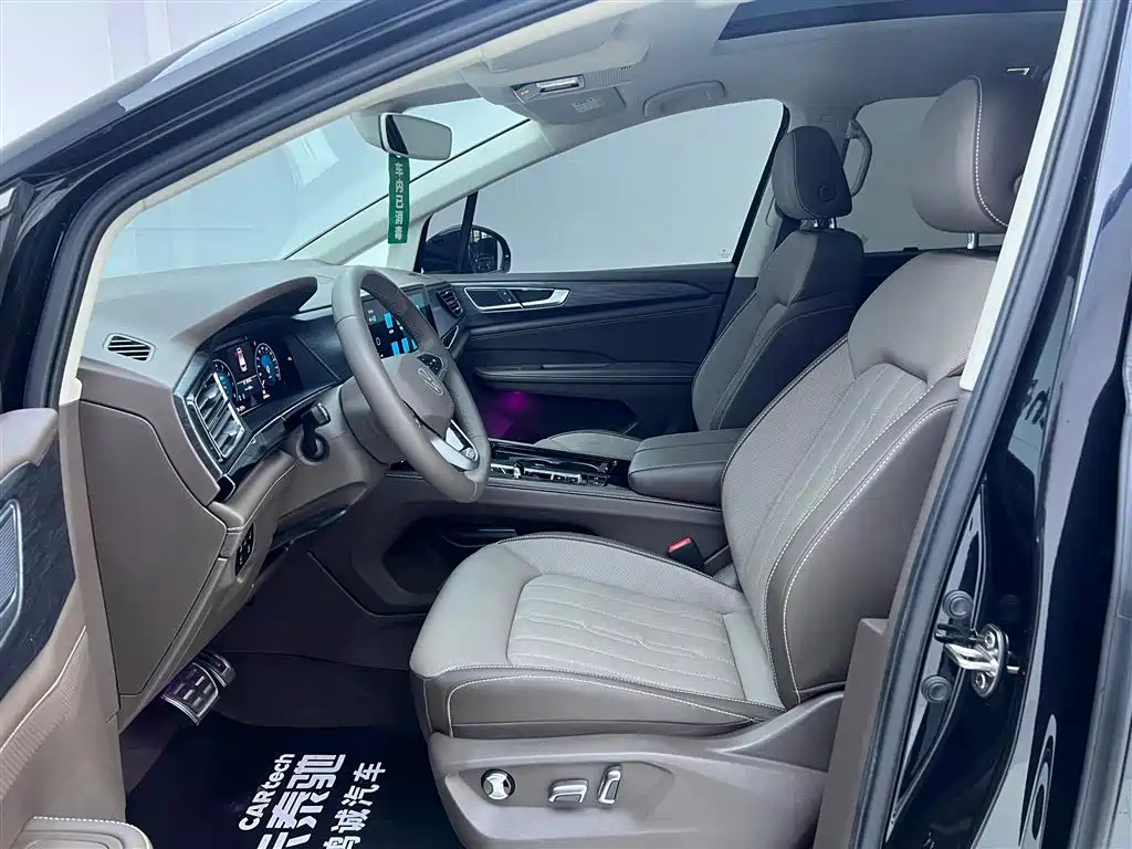 VOLKSWAGEN VILORAN 2022