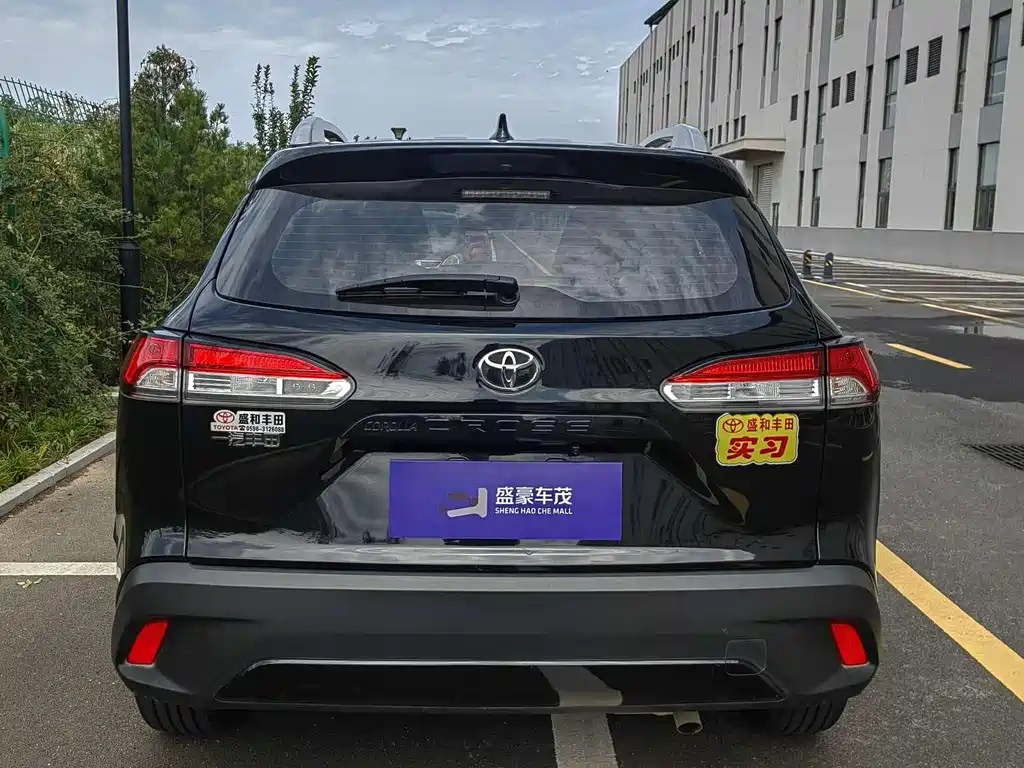 TOYOTA COROLLA CROSS 2024