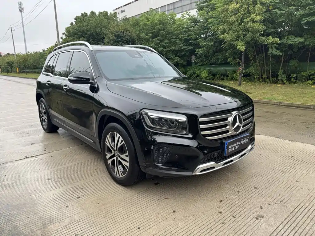 MERCEDES BENZ GLB 2024