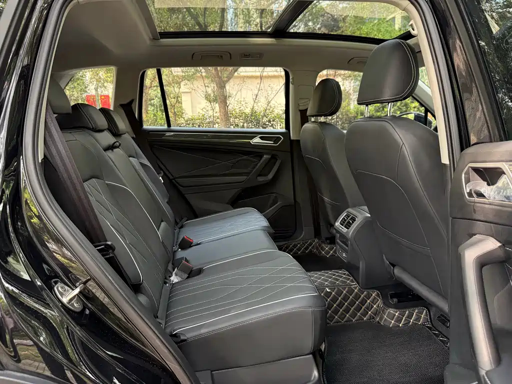 VOLKSWAGEN TIGUAN L 2024