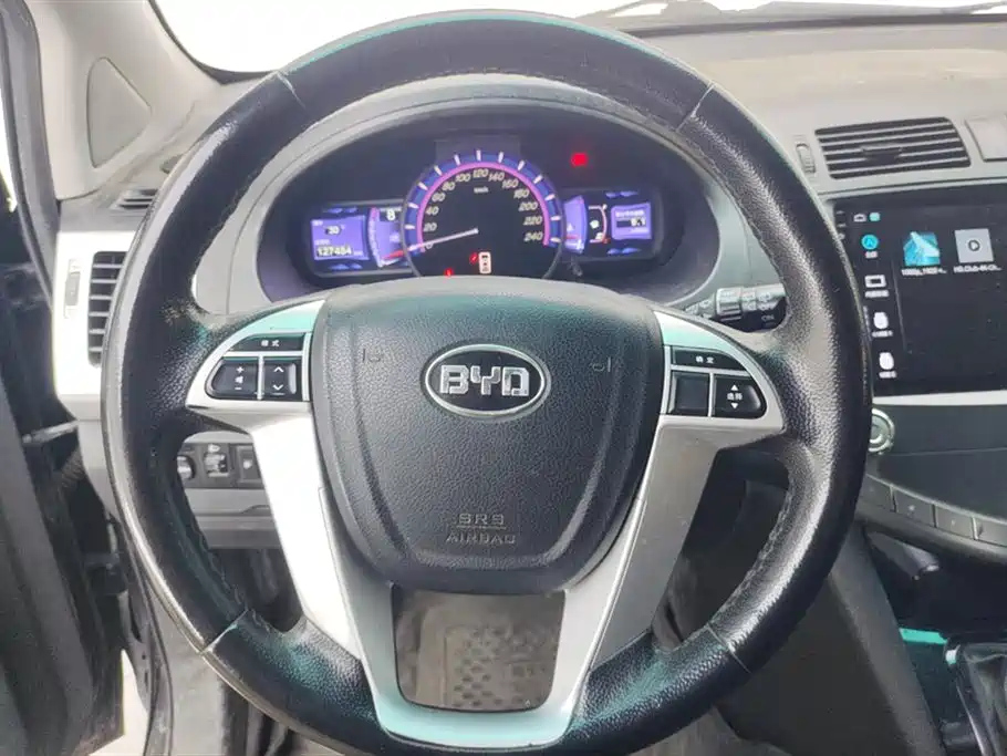 BYD S6 2014