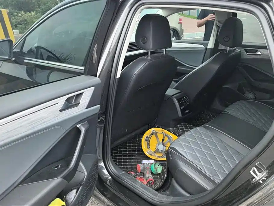 VOLKSWAGEN SAGITAR 2023