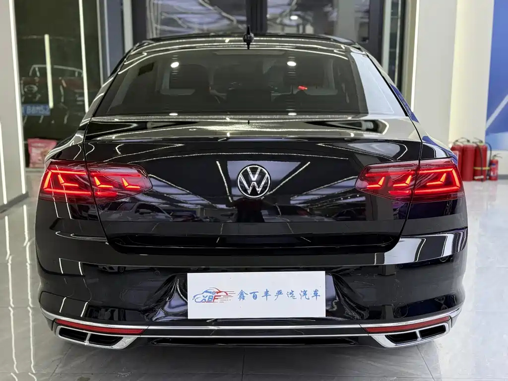 VOLKSWAGEN MAGOTAN 2023