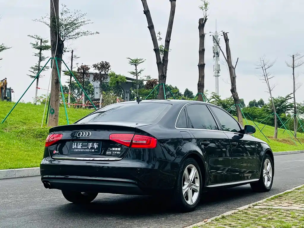 AUDI A4L 2015