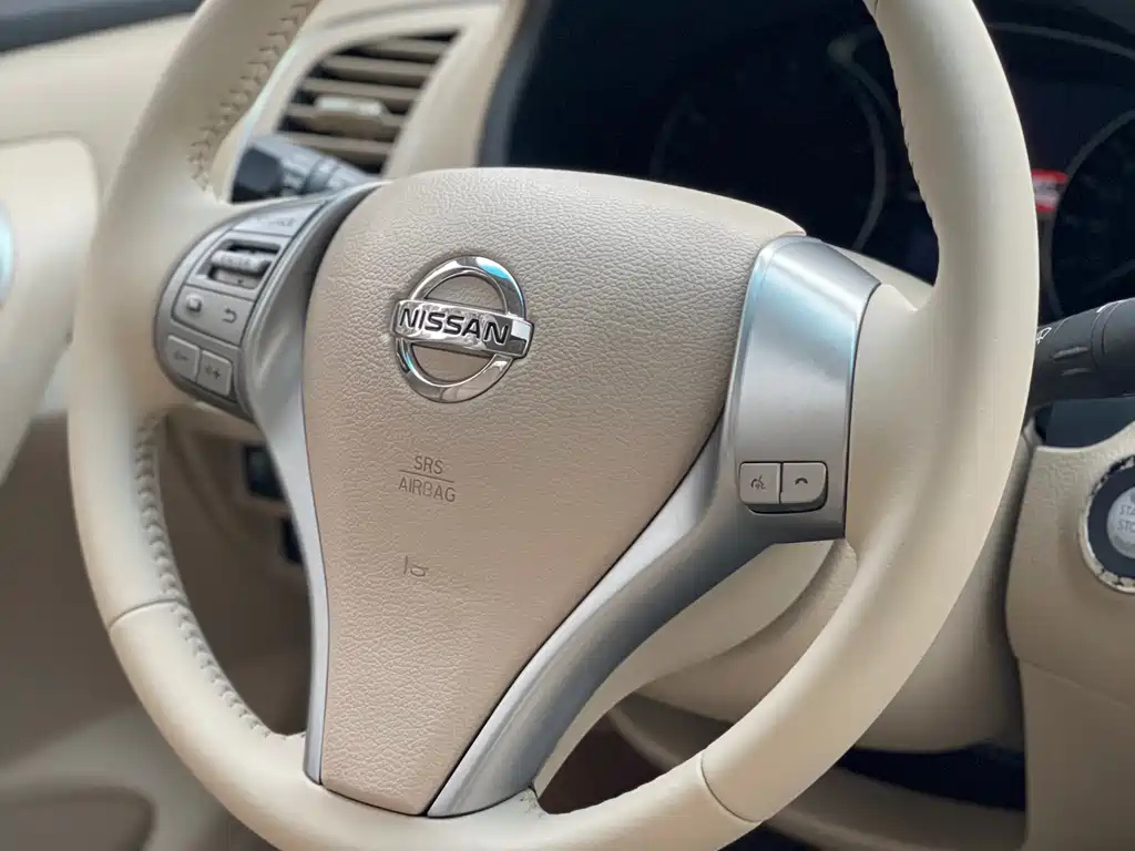 NISSAN TEANA 2016