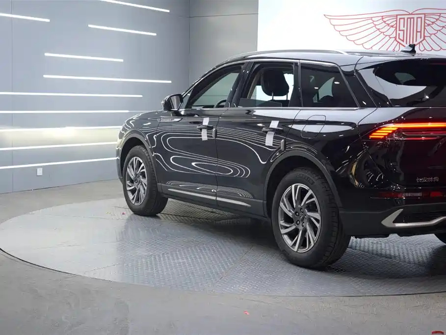 LINCOLN ADVENTURER 2024