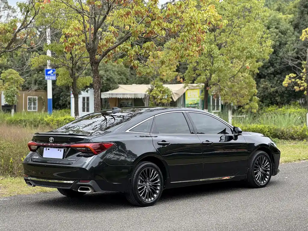 TOYOTA AVALON 2024