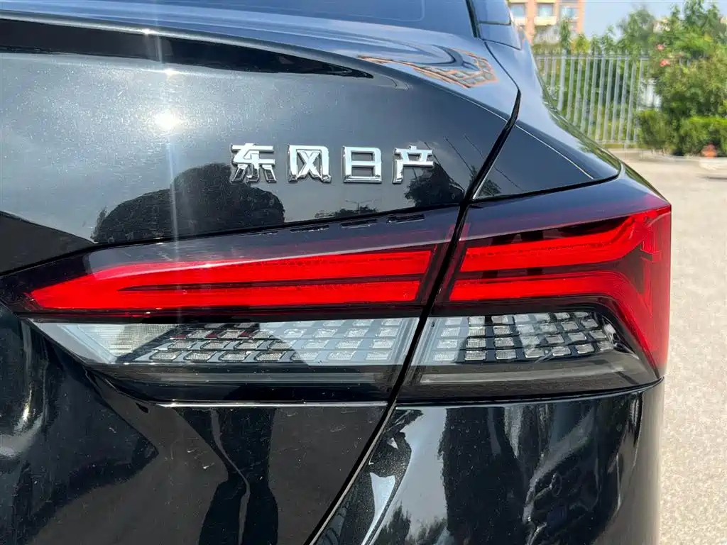 NISSAN TEANA 2024