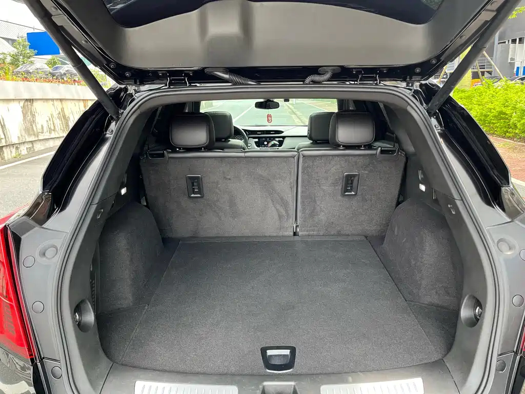CADILLAC XT5 2021
