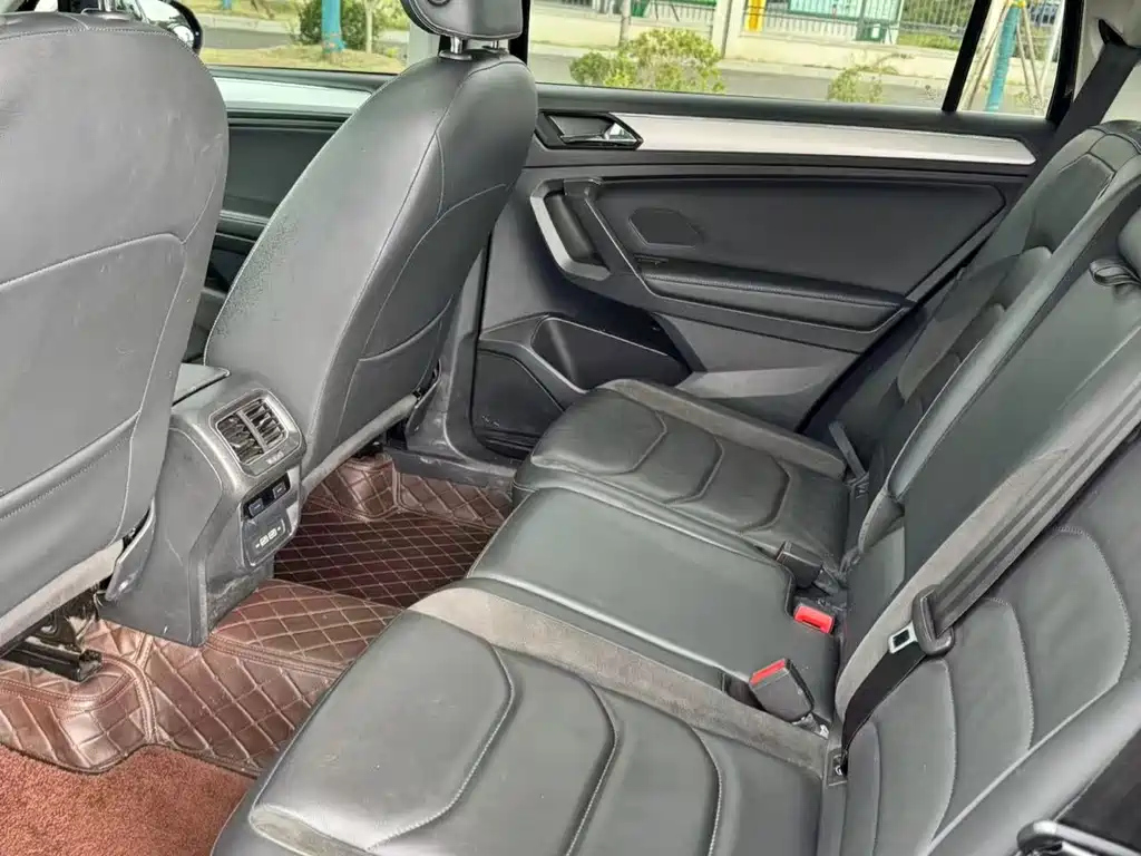 VOLKSWAGEN TIGUAN L 2021