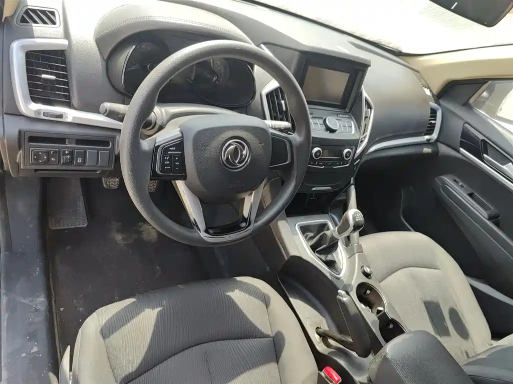 DONGFENG AEOLUS AX7 2015