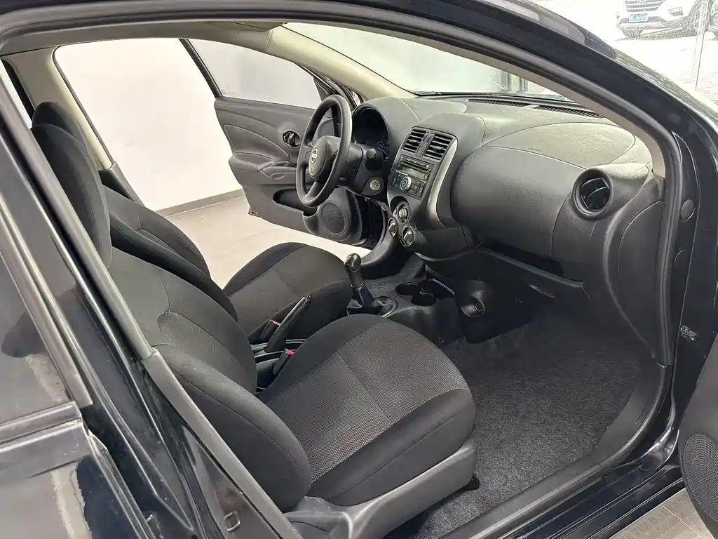 NISSAN SUNNY 2011