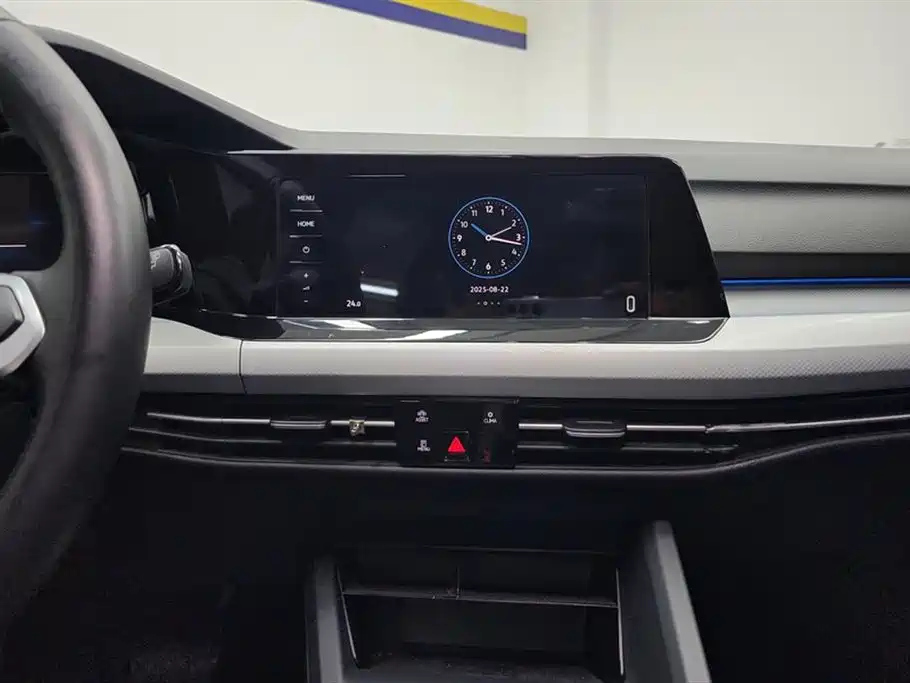 VOLKSWAGEN GOLF 2021