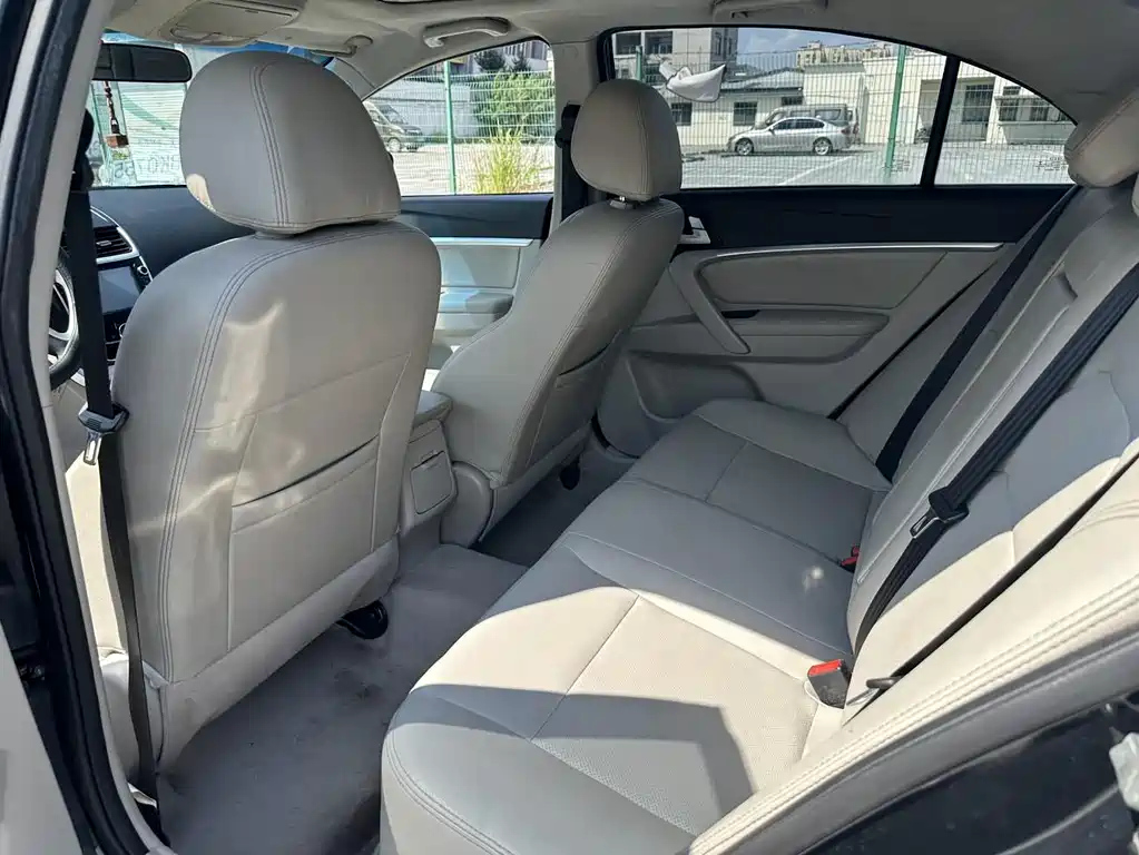 GEELY AUTO EMGRAND 2014