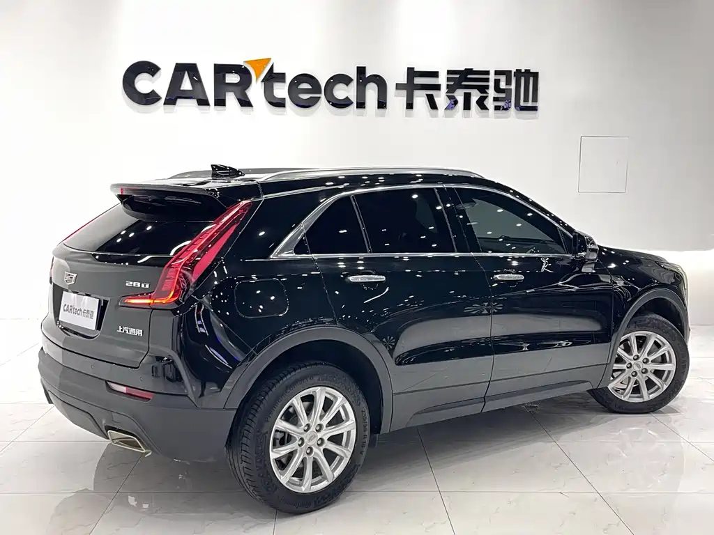 CADILLAC XT4 2021