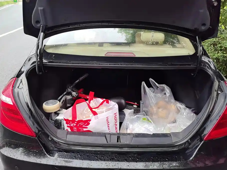 GEELY AUTO EMGRAND 2016