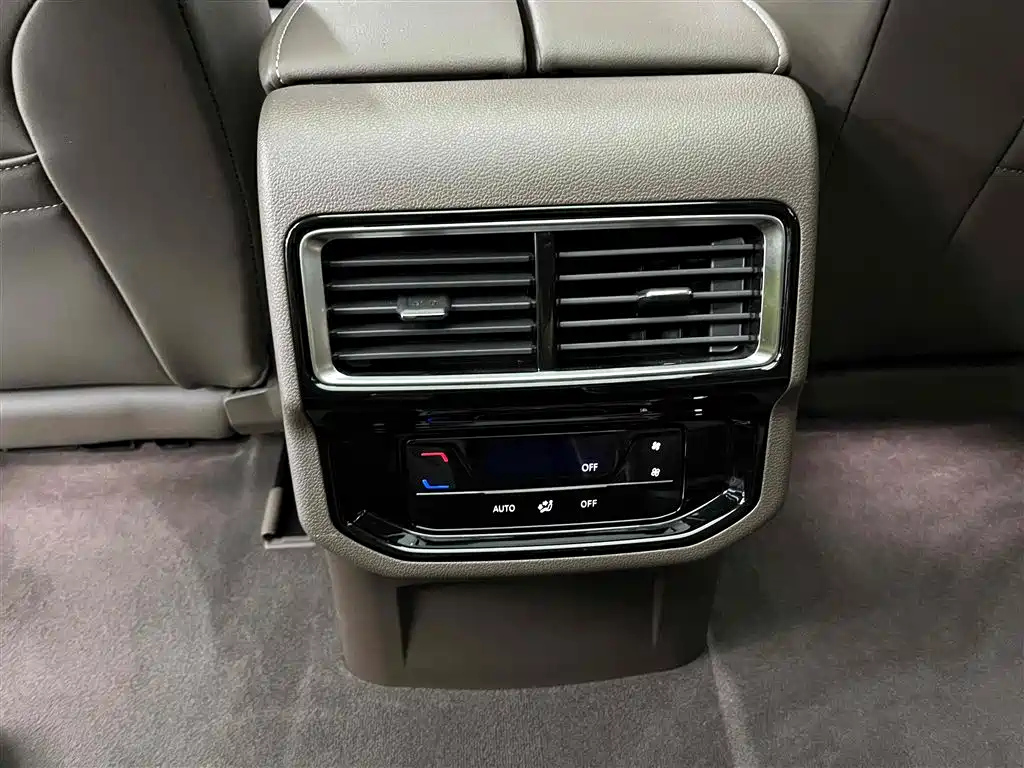 VOLKSWAGEN VILORAN 2024