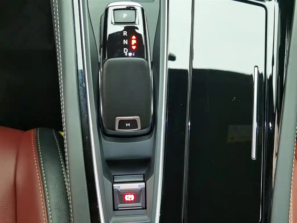 PEUGEOT 508 2021