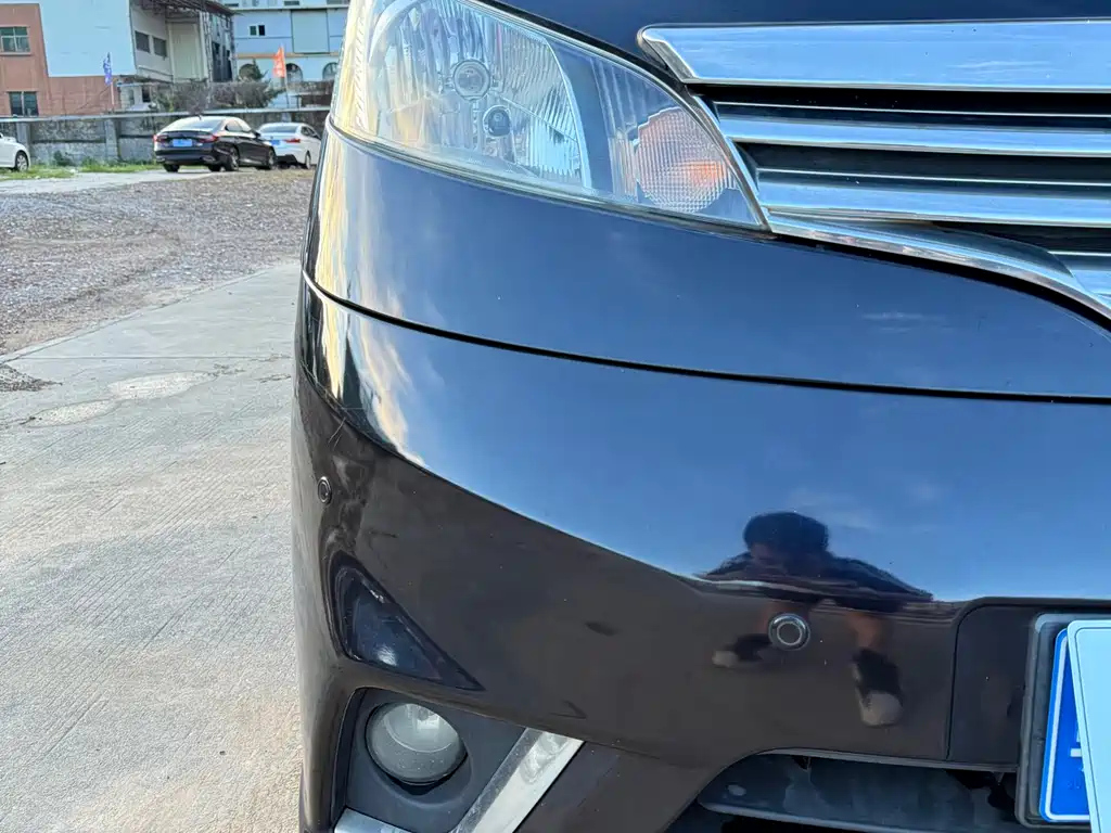 NISSAN NV200 2018