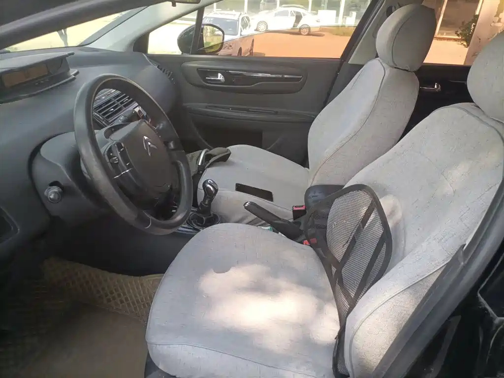 CITROEN C-QUATRE 2013