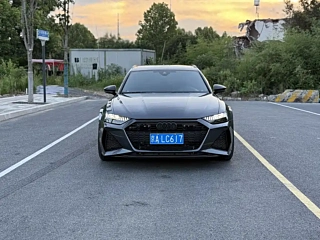 AUDI RS 6  2024