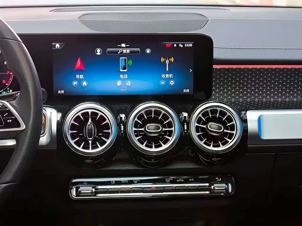 MERCEDES BENZ GLB 2023