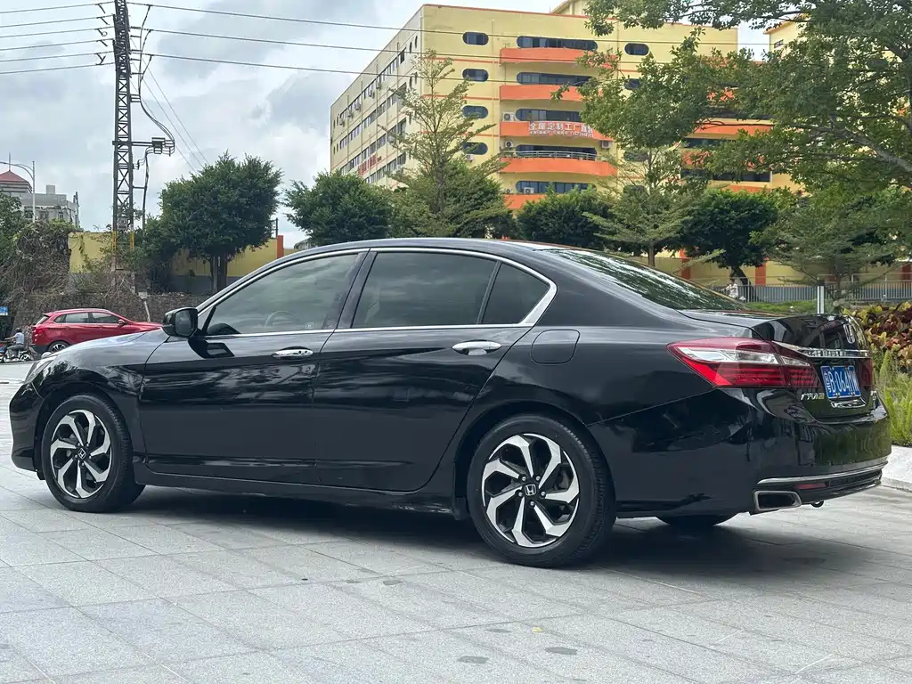 HONDA ACCORD 2018