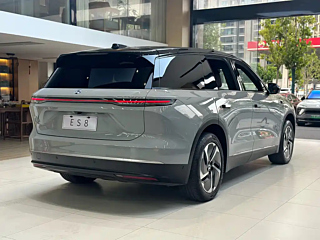 NIO ES8  2023