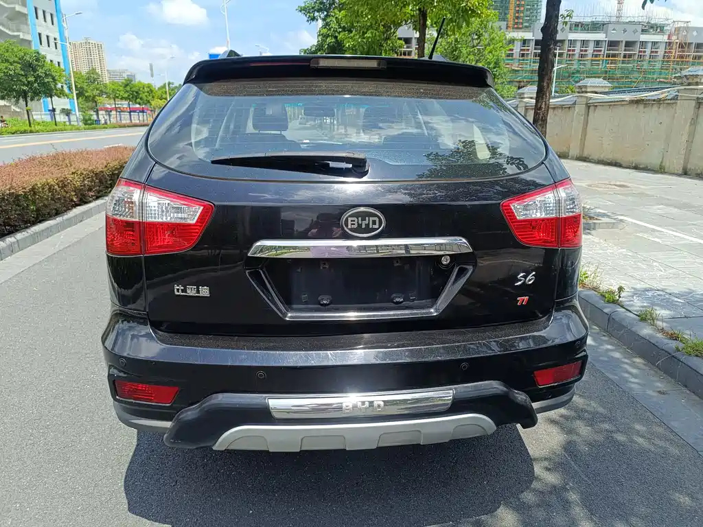 BYD S6 2014