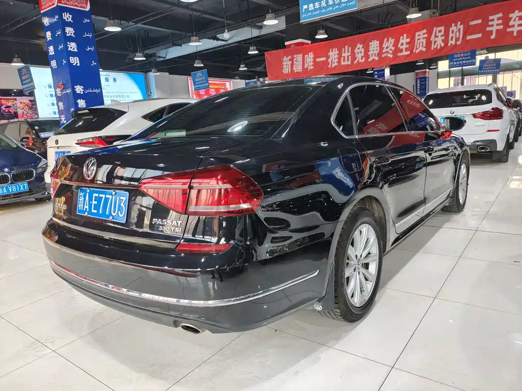 VOLKSWAGEN PASSAT 2017