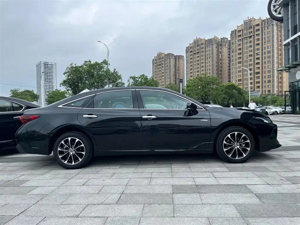 TOYOTA AVALON 2023
