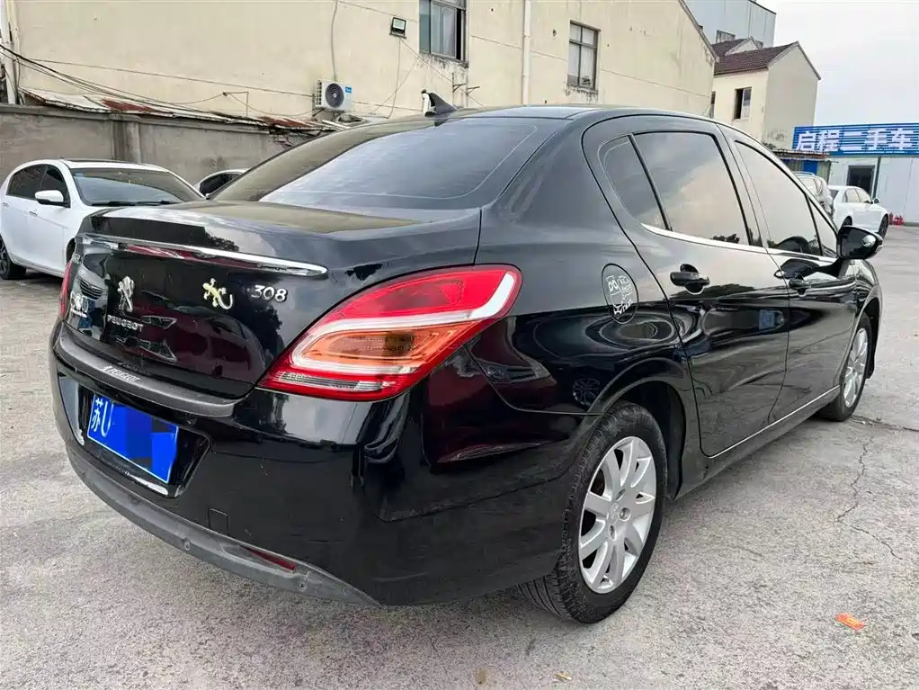 PEUGEOT 308 2012